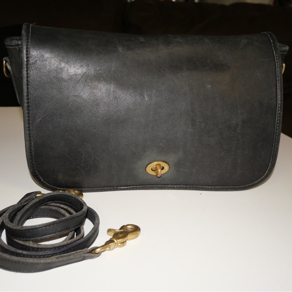 Coach - Picture 1 of 6